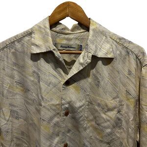 Tommy Bahama Mens Sz Medium Button Front Hawaiian S/S Shirt Beige Geometric Silk